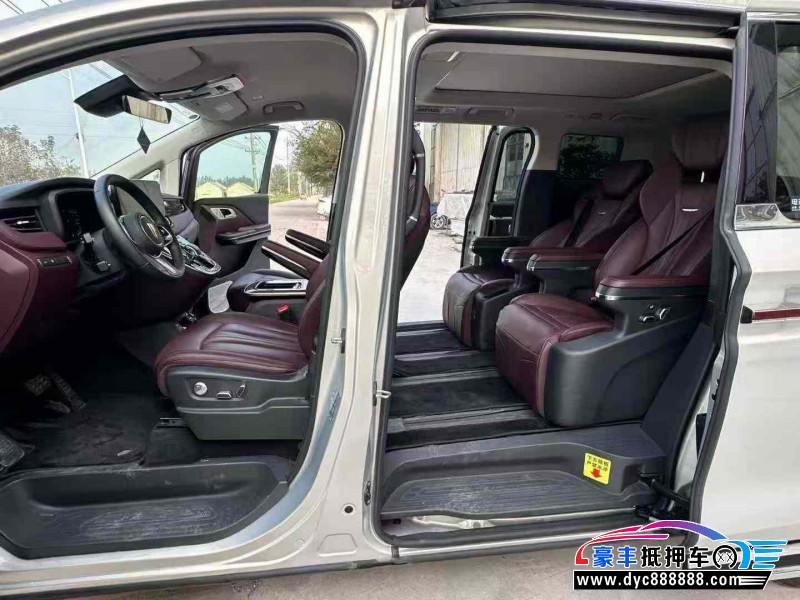 23年红旗HQ9轿车抵押车出售