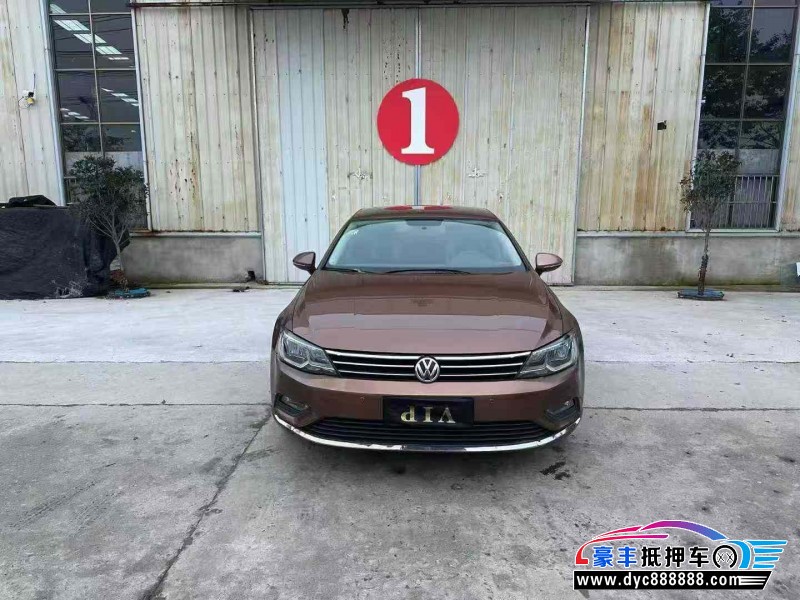 抵押车出售15年大众凌渡轿车