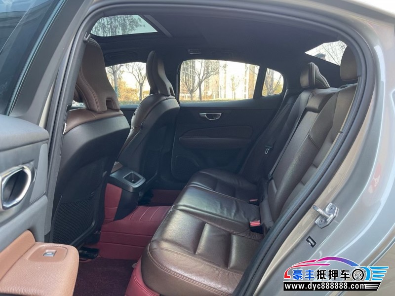 21年沃尔沃S60轿车抵押车出售
