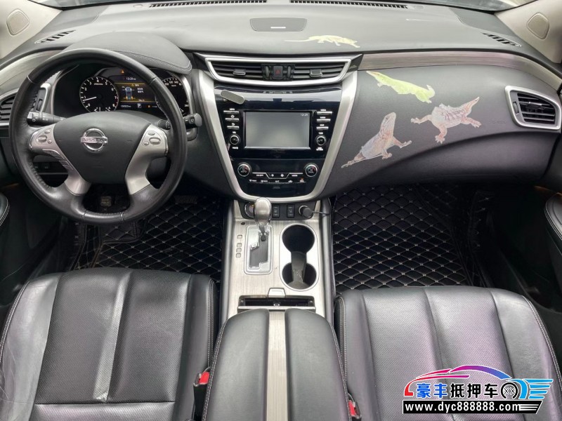 18年日产楼兰轿车抵押车出售