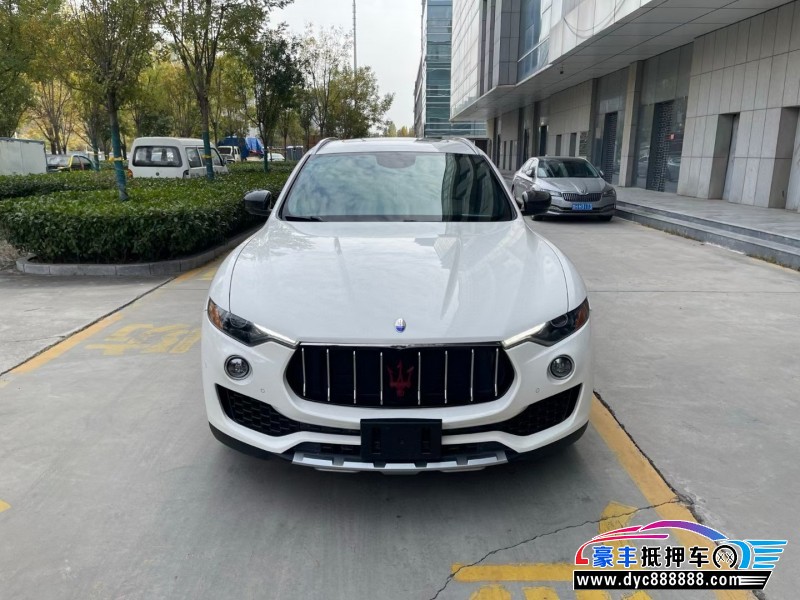 抵押车出售17年玛莎拉蒂莱万特轿车