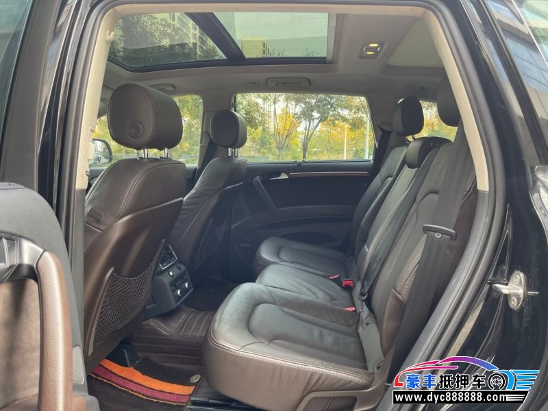 15年奥迪Q7轿车抵押车出售