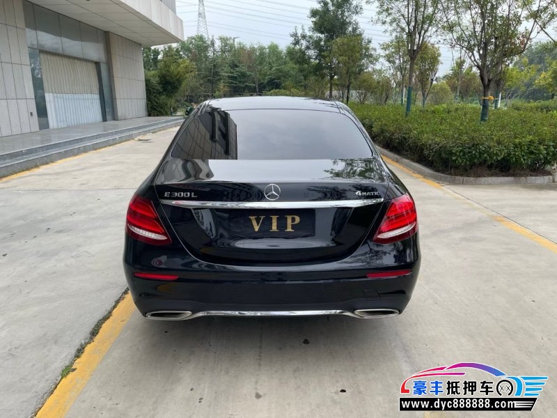 18年奔驰E轿车抵押车出售