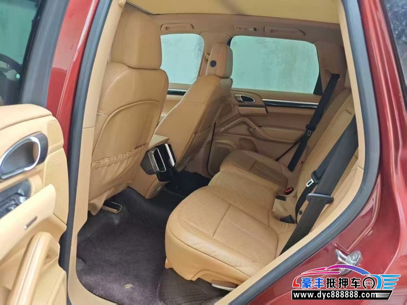 14年保时捷卡宴轿车抵押车出售