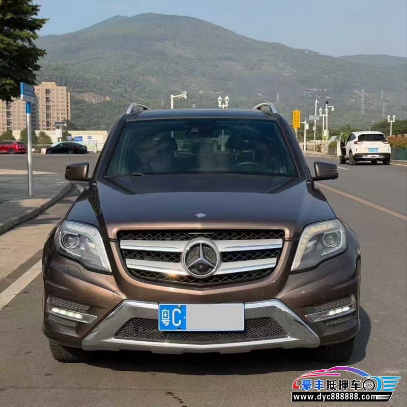 抵押车出售15年奔驰GLK轿车