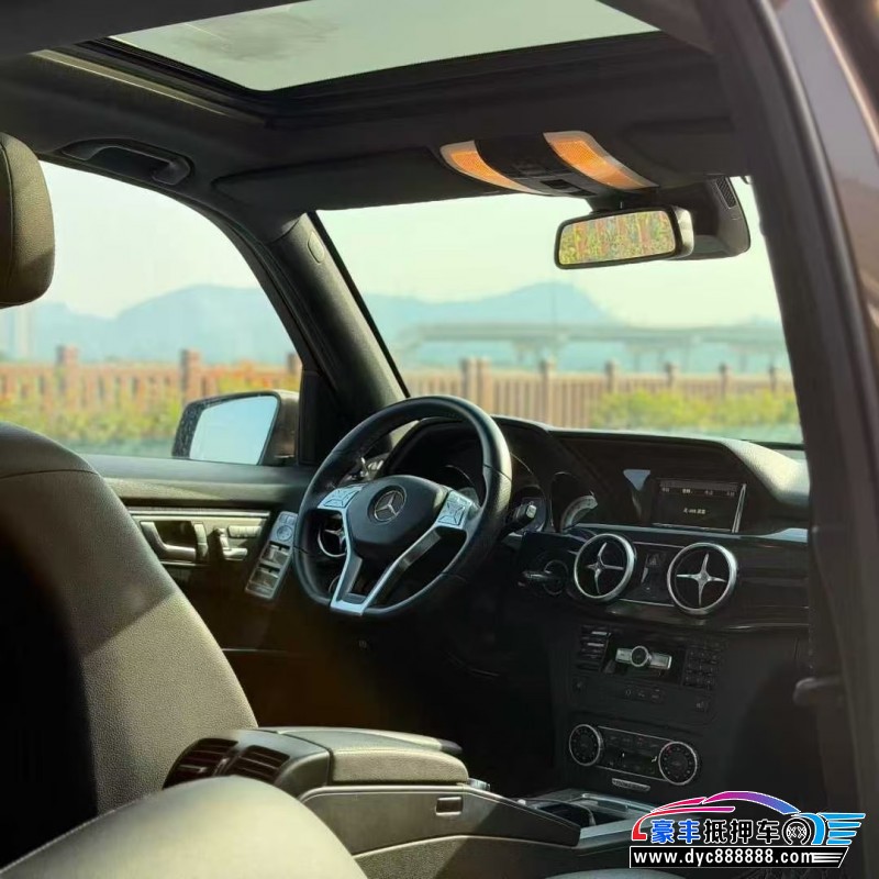 15年奔驰GLK轿车抵押车出售