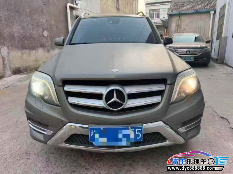 抵押车出售15年奔驰GLK轿车