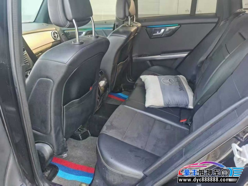 15年奔驰GLK轿车抵押车出售