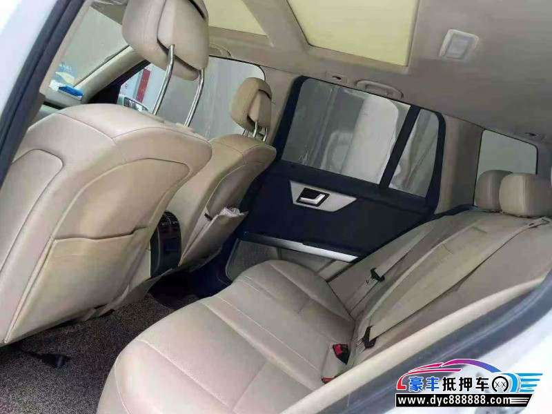 14年奔驰GLK轿车抵押车出售