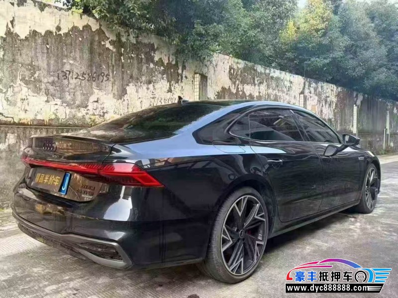 25年奥迪A7轿车抵押车出售