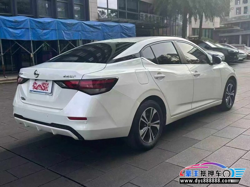 22年日产轩逸轿车抵押车出售