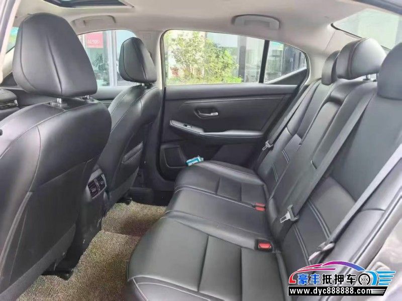 20年日产轩逸轿车抵押车出售