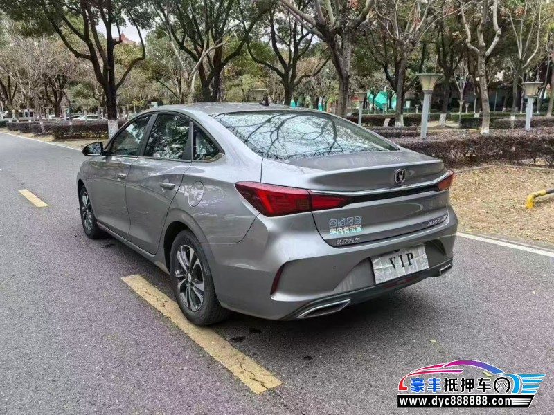 21年长安逸动轿车抵押车出售