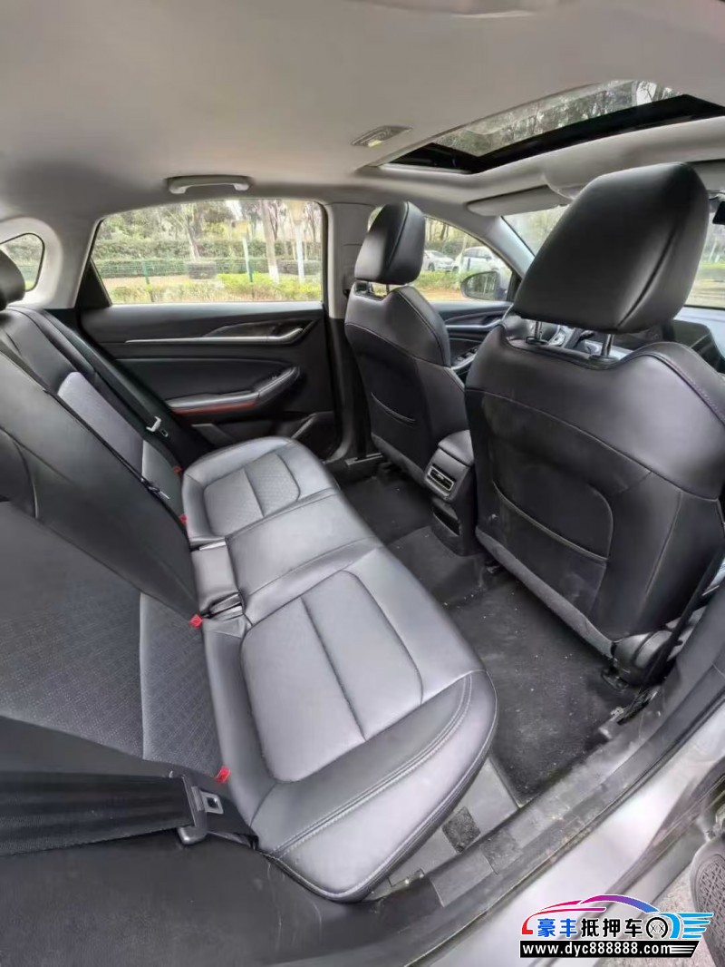 21年长安逸动轿车抵押车出售