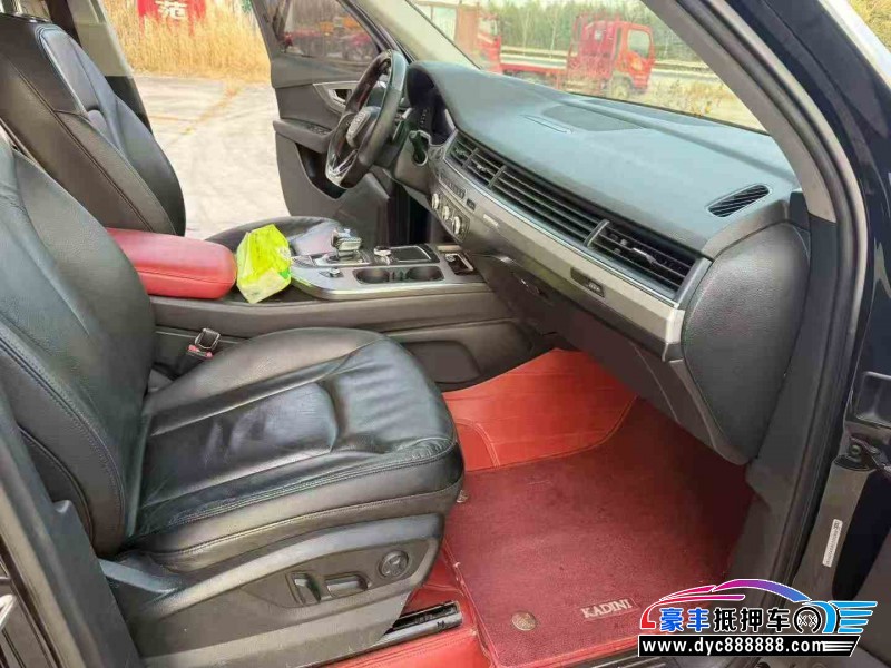 16年奥迪Q7轿车抵押车出售