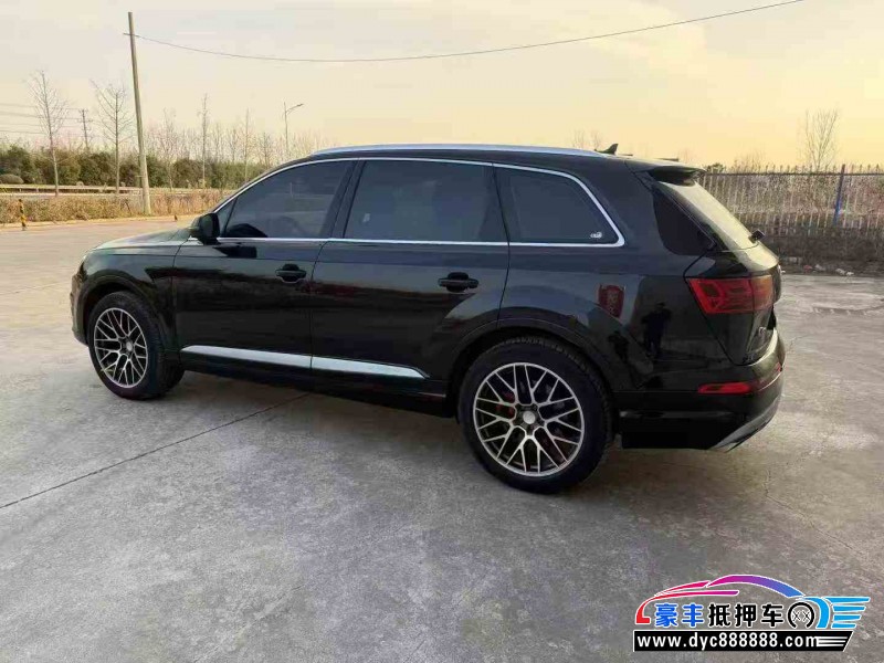 16年奥迪Q7轿车抵押车出售