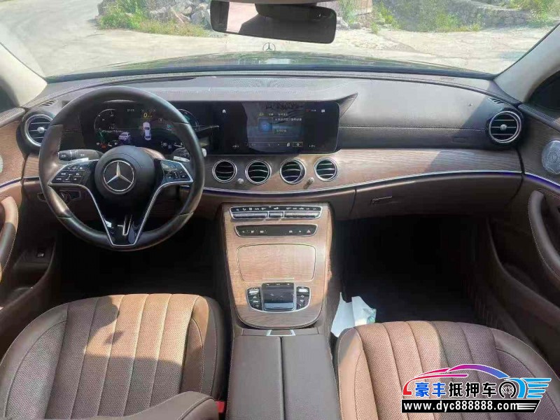 21年奔驰E级轿车抵押车出售