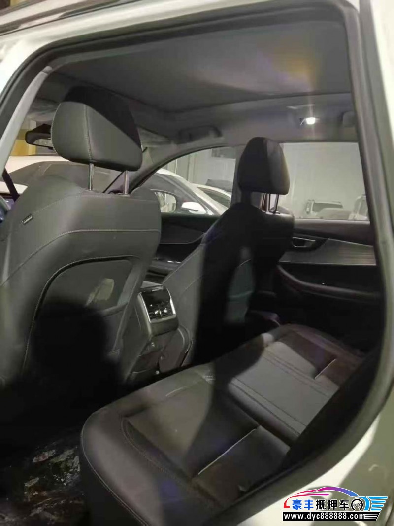 25年奇瑞瑞虎7轿车抵押车出售