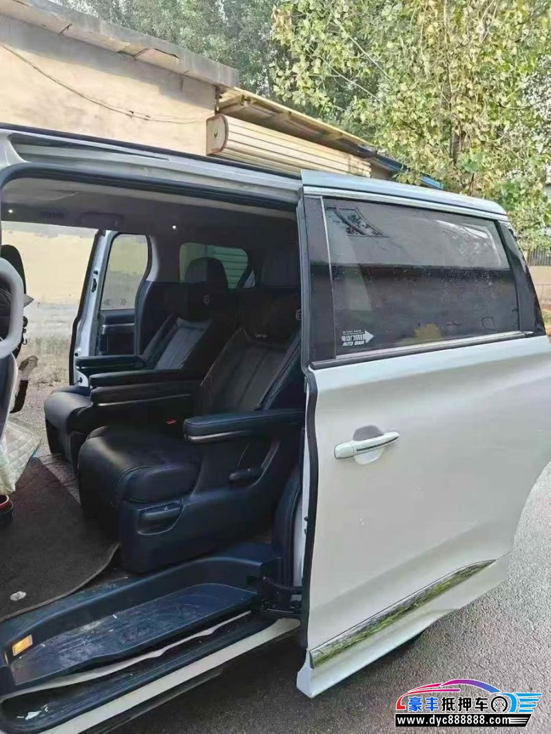 24年传祺M8轿车抵押车出售