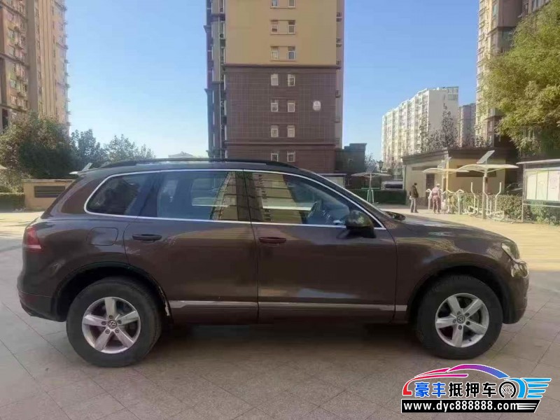 15年大众途锐轿车抵押车出售