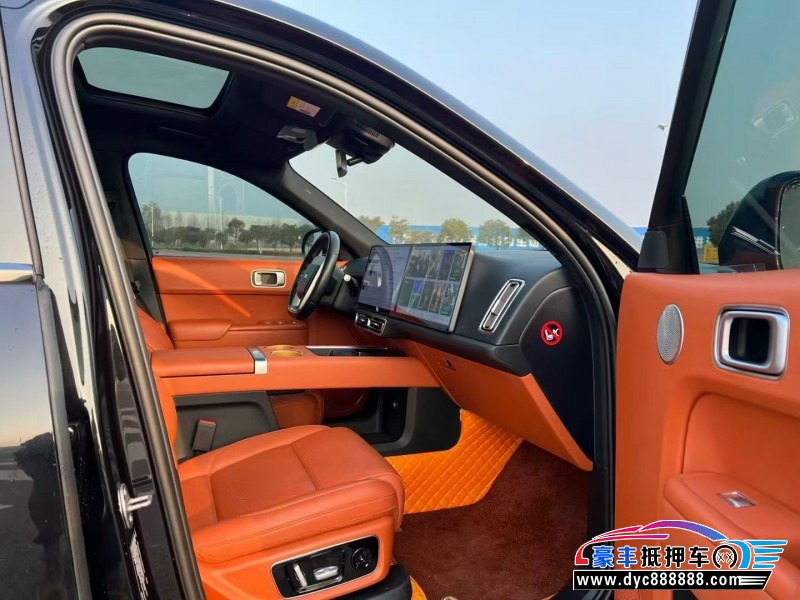 23年理想L8轿车抵押车出售