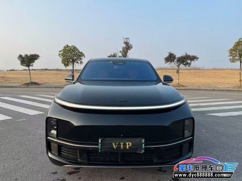 23年理想L8轿车抵押车出售