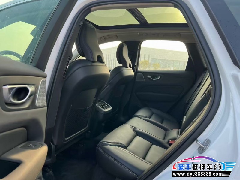 25年沃尔沃XC60轿车抵押车出售