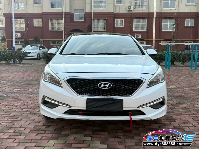 15年现代索纳塔轿车抵押车出售