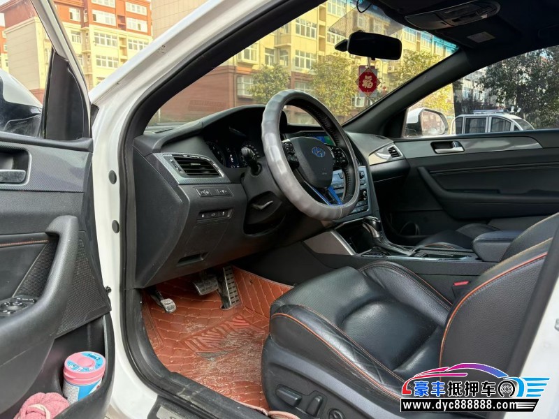 15年现代索纳塔轿车抵押车出售