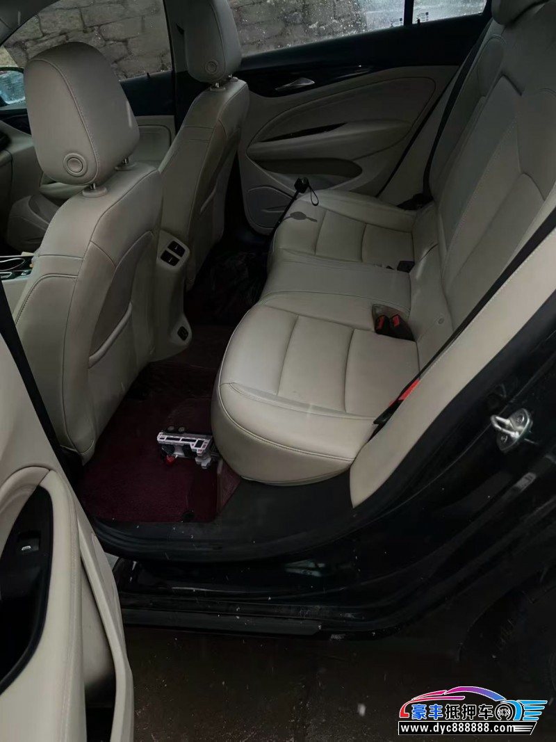 20年别克君威轿车抵押车出售