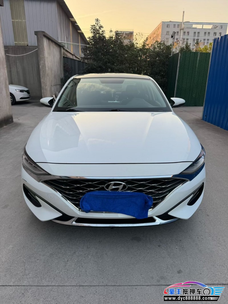 20年现代菲斯塔轿车抵押车出售