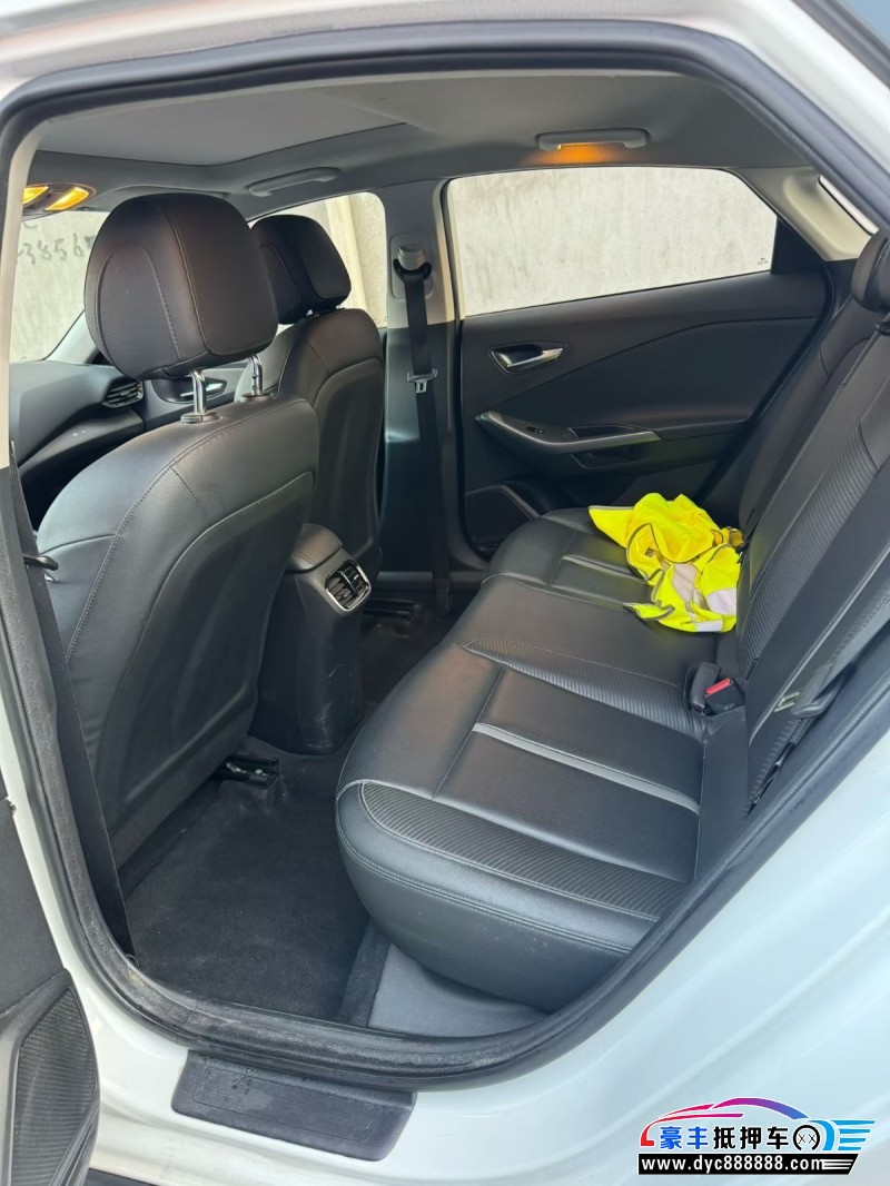 20年现代菲斯塔轿车抵押车出售