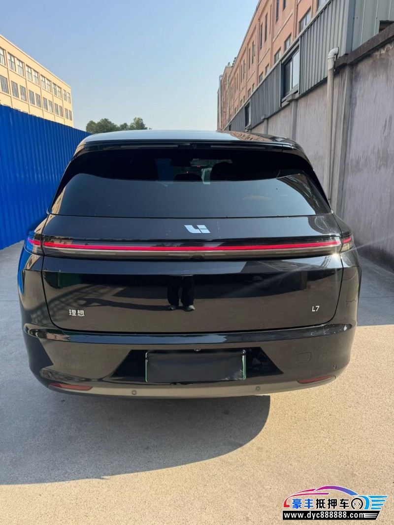 23年理想L7轿车抵押车出售