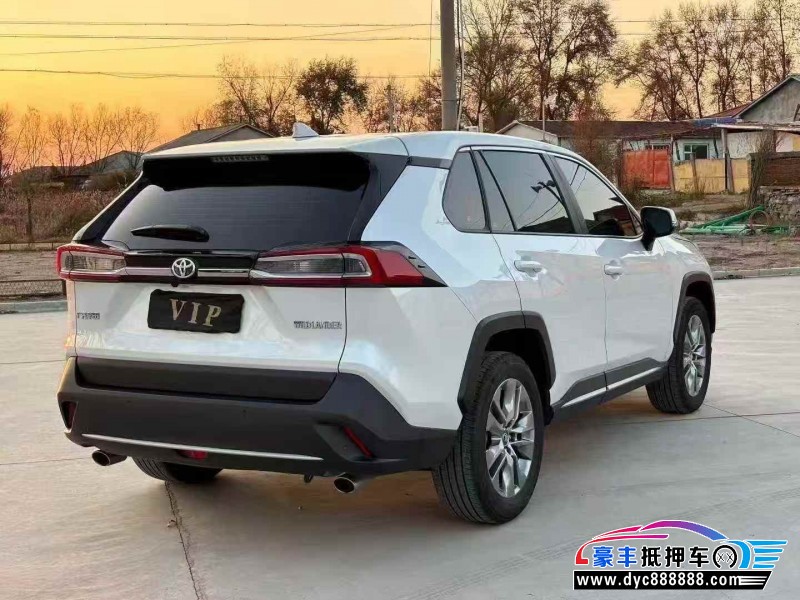 22年丰田威兰达轿车抵押车出售