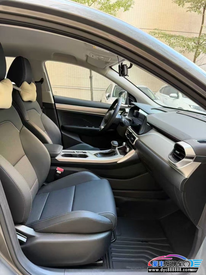 25年吉利缤越轿车抵押车出售