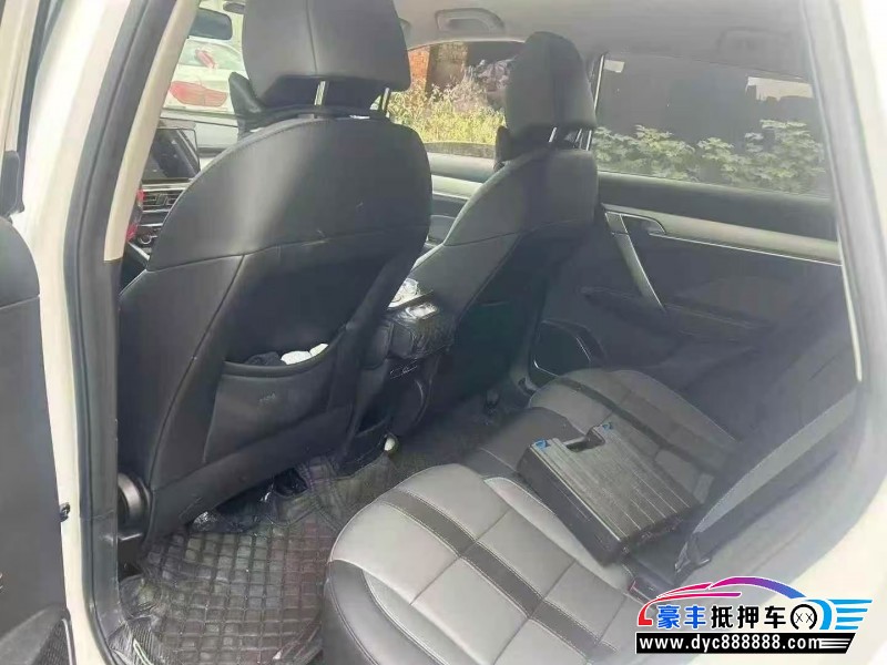 25年吉利缤越轿车抵押车出售