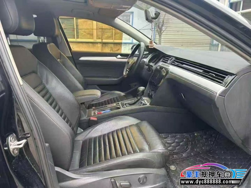 17年大众迈腾轿车抵押车出售