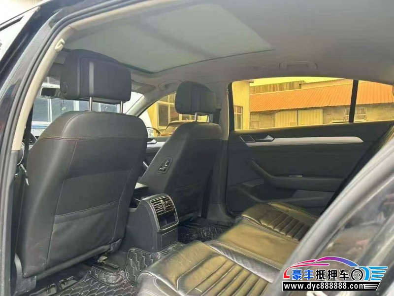 17年大众迈腾轿车抵押车出售