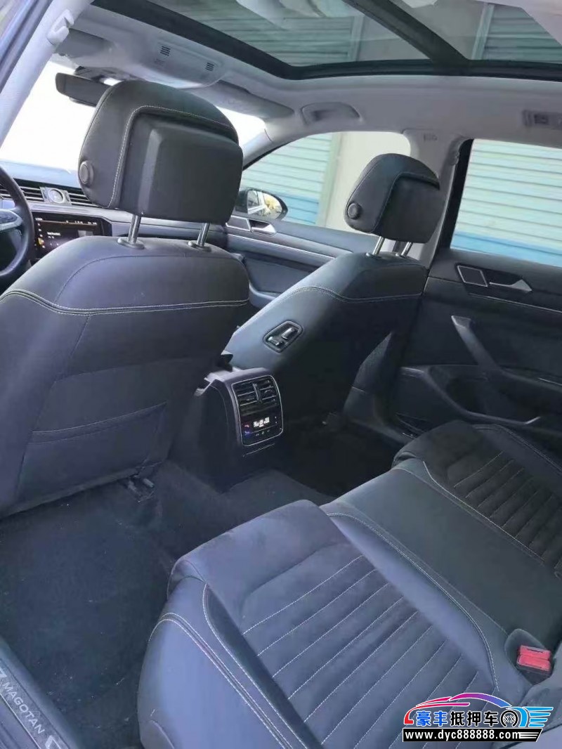 22年大众迈腾轿车抵押车出售