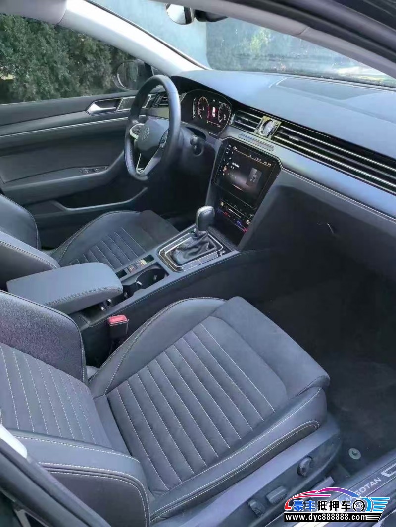 22年大众迈腾轿车抵押车出售