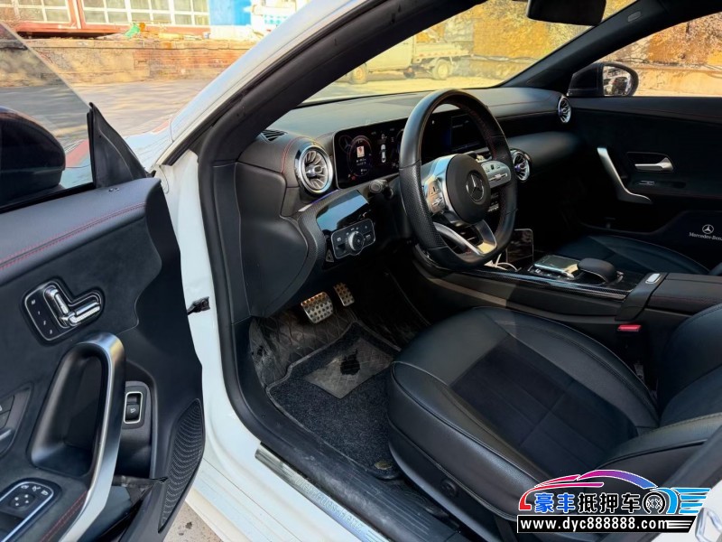 20年奔驰CLA轿车抵押车出售