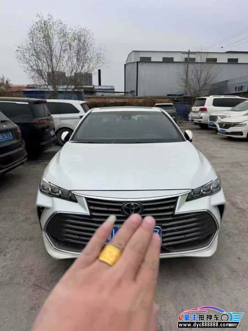 22年丰田亚洲龙轿车抵押车出售
