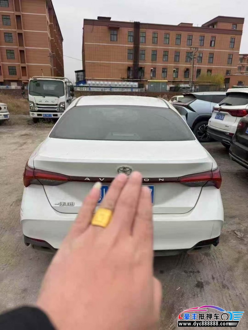 22年丰田亚洲龙轿车抵押车出售