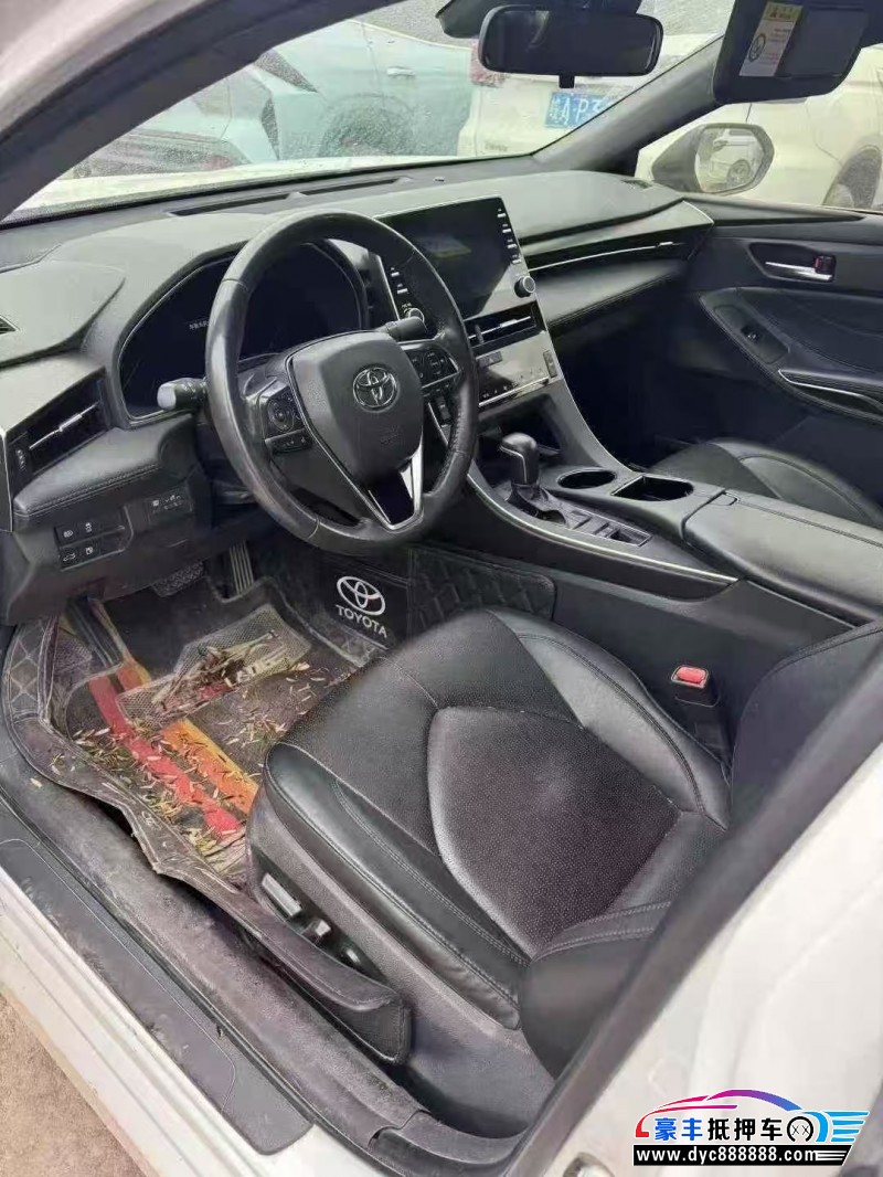 22年丰田亚洲龙轿车抵押车出售