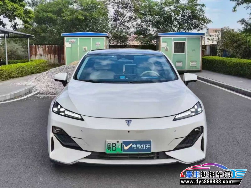 23年长安深蓝SL03轿车