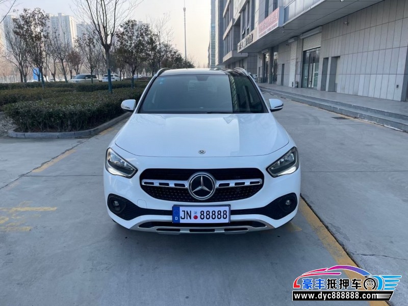 20年奔驰GLA轿车抵押车出售