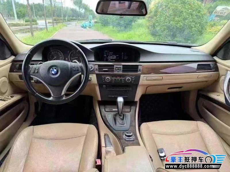 11年宝马3系轿车抵押车出售