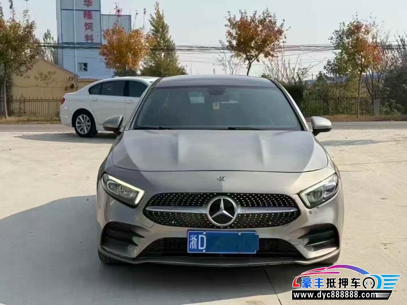 20年奔驰CLA轿车抵押车出售