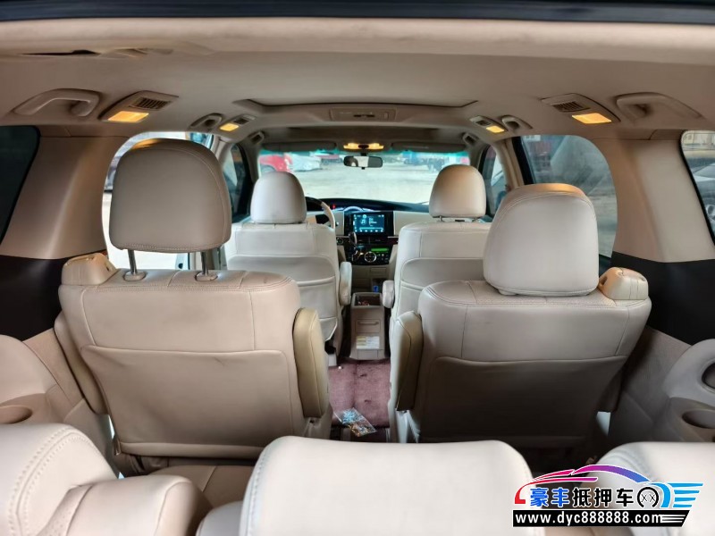 20年丰田普瑞维亚轿车抵押车出售