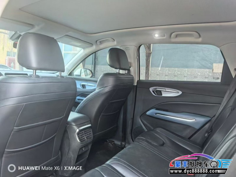 24年奔腾T90轿车抵押车出售